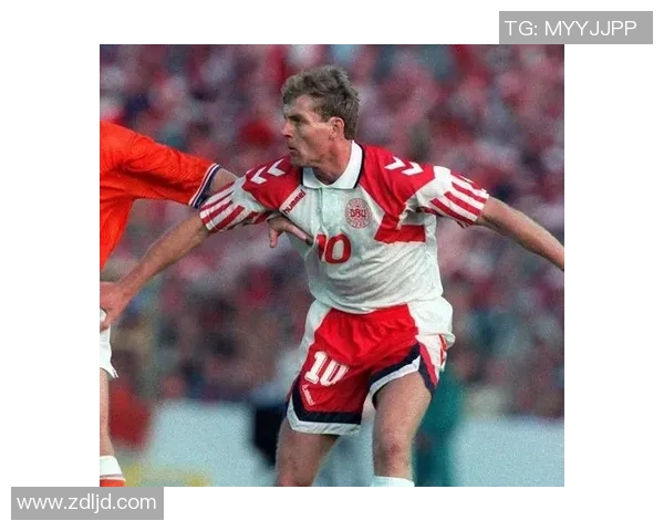 丹麦足球球星的辉煌瞬间与赛场风云全景解读